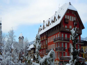 Гостиница Hotel Paradiso, Азиаго
